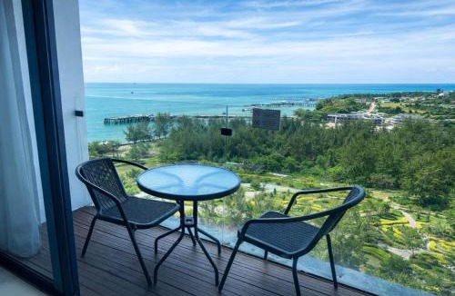 Kampung Bahasa Kapor Apartment | PD D'Wharf The Bay Superior Queen Room SeaView Balcony