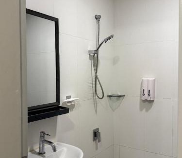 Kampung Bahasa Kapor Hotel | PD DWharf Hotel Suite & Serviced Residence
