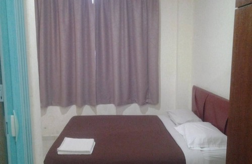 Kampung Ayer Meleleh Hotel | PD Sea Front Hotel