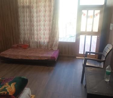 Naggar Cabin | Peace homestay Naggar kullu hp