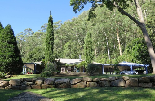 Cedar Brush Creek House | Peaceful acreage with creek, on country lane, far from traffic one hour Sydney