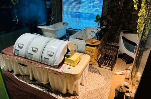 Ladang Sekolah House | Peaceful Inn Deluxe Queen Room with spa facilities