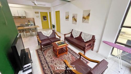 Bukit Gong Apartment | Peaceful Pines 4 ROOMS FULL AC by EZYHOME MELAKA