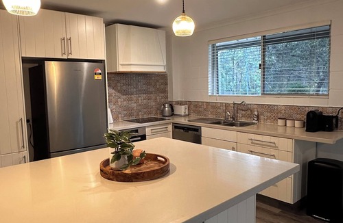 Mount Nathan House | Peaceful Spa Retreat