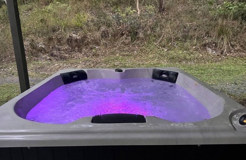 Mount Nathan House | Peaceful Spa Retreat