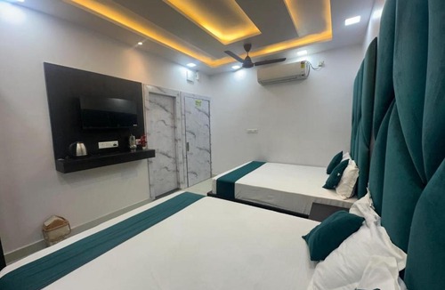 Allahabad Hotel | Peepal Tree Hotel & Banquet