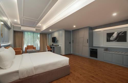 Shanthala Nagar Hotel | Pelican Inn