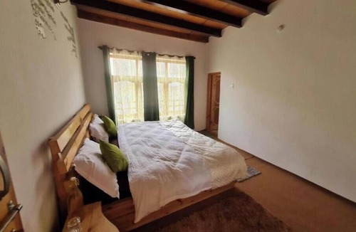 Spiti Bed & Breakfast | Pema’s Cottage – Superior Queen Room, Chicham Bridge Views (Spiti)