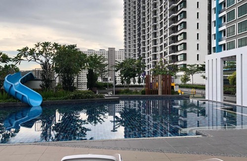 Kampung Baruh Apartment | Penang Airport Executive Suites and Family Getaway, Sleeps 2-6