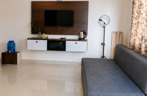 Bengaluru Apartment | Penthouse, Lakeview, AirportRoad