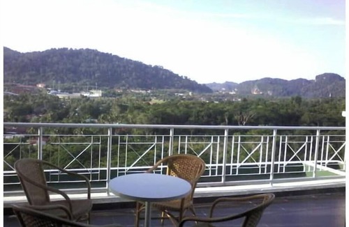 Kuah Apartment | Penthouse Magnificent Rain Forest View