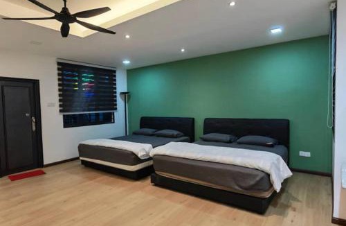 Bandar Baru Permas Jaya House | Permas Jaya Corner Homestay -Event -Party -TablePool -Karaoke -BBQ