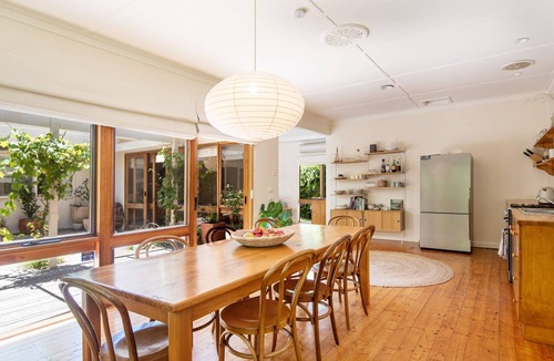 Merricks Beach House | Pet Friendly - Chilled Vibes at Merricks Beach