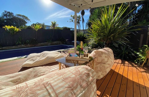 Cudgen House | Pet Friendly Coastal Cottage 5 minutes from the beach