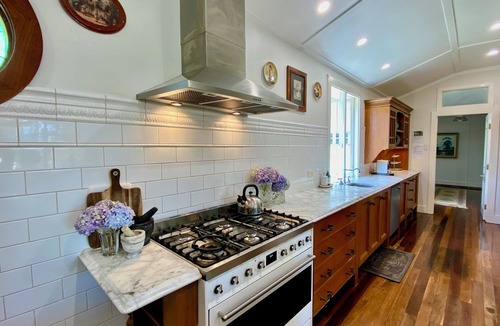 Springbrook House | Pet-friendly home surrounded by National Park with Spa & Sauna.