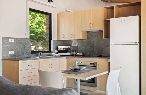 Yallingup Cabin | Petra Olive 2