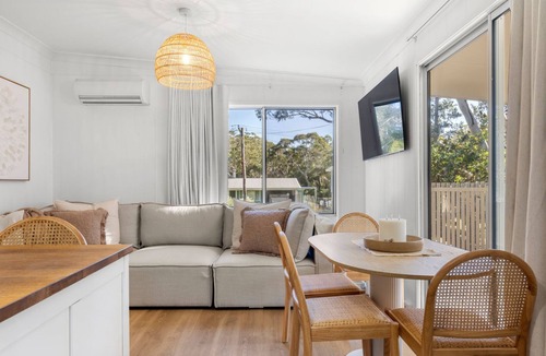 Callala Beach Cottage | Piccolo Cottage - Firepit - 4 Mins Walk to Beach