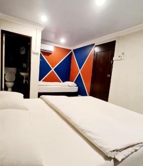 Kampung Dock Hotel | Pine Lodge BY EVR Previously YSS indrawasih