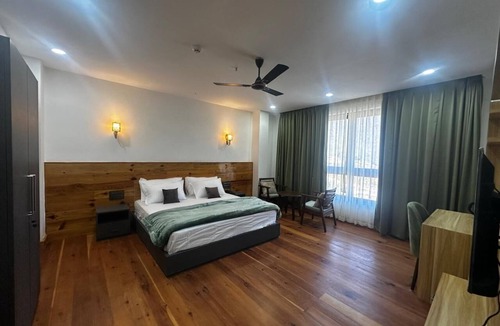 Bomdila Hotel | Pines Dirang Homestay