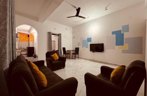 Beltola House | Pink Bliss Homestay