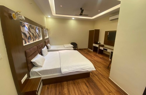 Amer Hotel | Pink Mahal Hotel And Resort