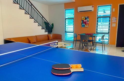 Tebrau House | Pixel World KTV BBQ Mount Austin JB 16 Pax