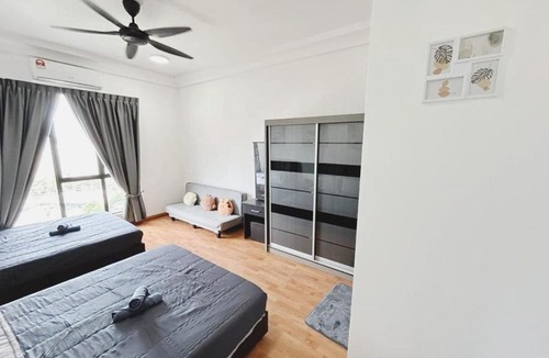 Taman Bukit Mewah Apartment | PLATINO Kids Friendly, 3BR Family Suite, Next to Paradigm Mall Escape JB,