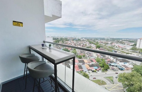 Taman Bukit Mewah Apartment | PLATINO Kids Friendly, 3BR Family Suite, Next to Paradigm Mall Escape JB,