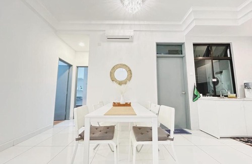 Taman Bukit Mewah Apartment | PLATINO SERVICE APARTMENT, 2BR Family Suite, Next to Paradigm mall JB with Big Patio & Pool Access,