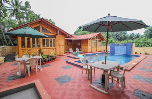 Sernabatim Apartment | Pool View 1BHK Home Colva, Goa