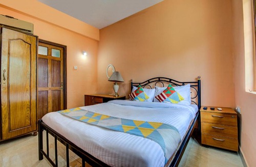 Sernabatim Apartment | Pool-View 1BHK Home in Colva, Goa