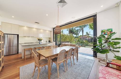 North Bondi House | Poolside Paradise ~ North Bondi ~ Entire House ~ Pool ~ Private Garden
