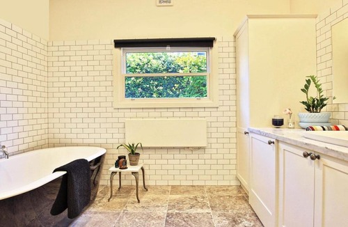 Exeter House | Poppy Cottage