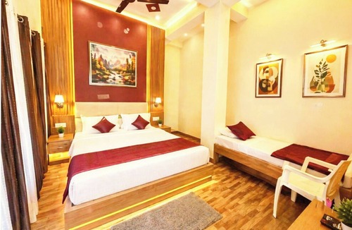 Rudraprayag Hotel | Premium Hotel Girish Heritage Stay