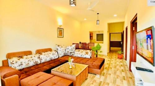 Shyamkhet Apartment | Premium Luxury 2bhk suite Kaichidham,Nainital