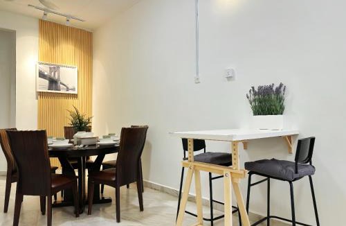 Central Seberang Perai Apartment | Premium singlestorey BM Alma 6pax near Aeon-Lotus's