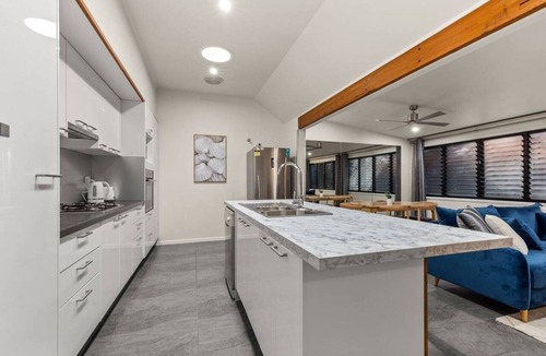 Spring Hill House | Private 2BR Villa | Minutes from Brisbane CBD