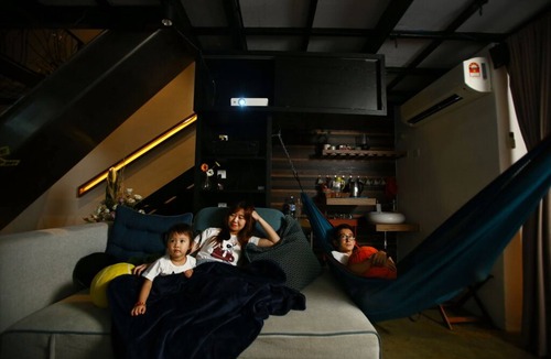 Seberang Paya Apartment | Private Getaway (Private Cinema, Swing & more!)