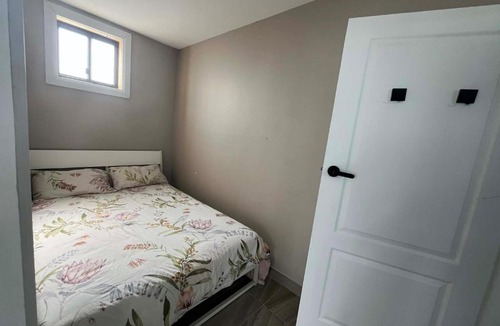 Brighton-le-Sands Apartment | Private Granny Flat 3BR near Airport and Popular Beach