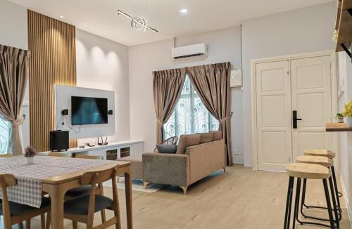 Rembia House | Private Pool KTV Family Villa 3R 12Pax by I Housing