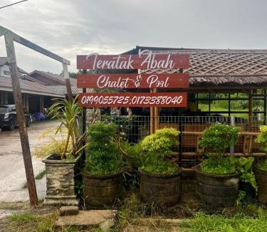 Rantau Panjang House | Private pool, 24pax, BBQ, Teratak Abah Rantau Panjang Kelantan
