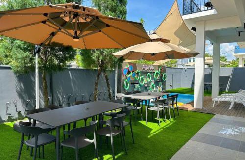 Taman Mount Austin House | Private Pool Home 15 Pax Mount Austin JB