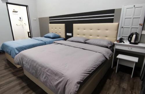 Bukit Bakri House | Private Room with ensuite bathroom in Bukit Bakri