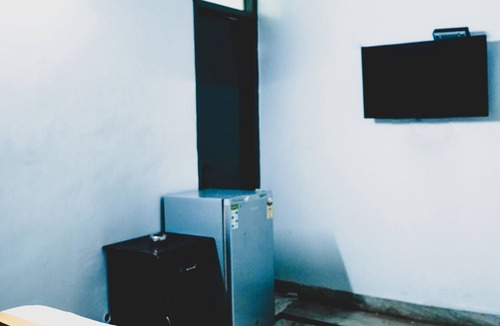 Hauz Khas Village Bed & Breakfast | PRIVATE ROOMS IN HAUZ KHAZ
