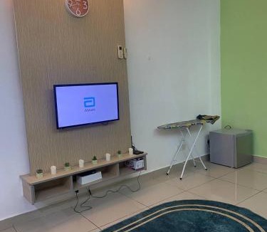 Wakaf Che Yeh Apartment | Private Studio Viana Court Service Apartment 1 with private parking