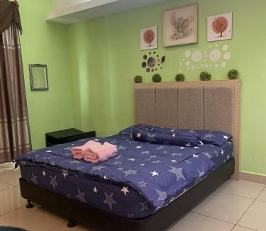 Wakaf Che Yeh Apartment | Private Studio Viana Court Service Apartment 1 with private parking