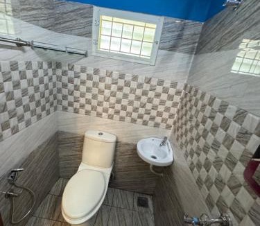 Kochi Apartment | Purple inn