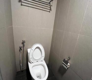 Wakaf Che Yeh Hotel | Putra Hotel at Mydin Tunjong