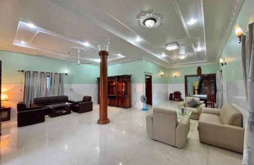Tangkak Apartment | Putri binti Deraman