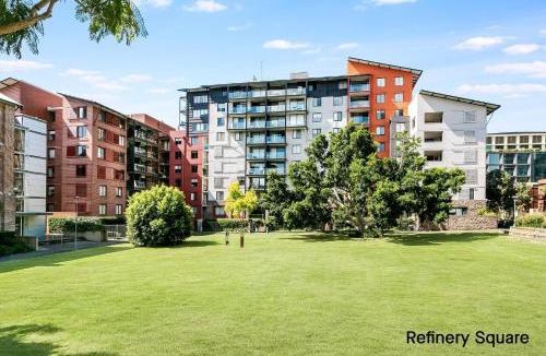 Pyrmont Apartment | Pyrmont Paradise - Relaxed living with gym & pool - BOW14